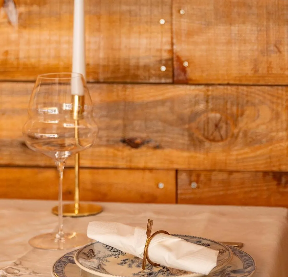 Opus One Luxury Guest House & Wine 파로 4*,